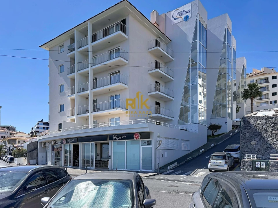 Apartamento T2 para Venda em Caniço Foto 30