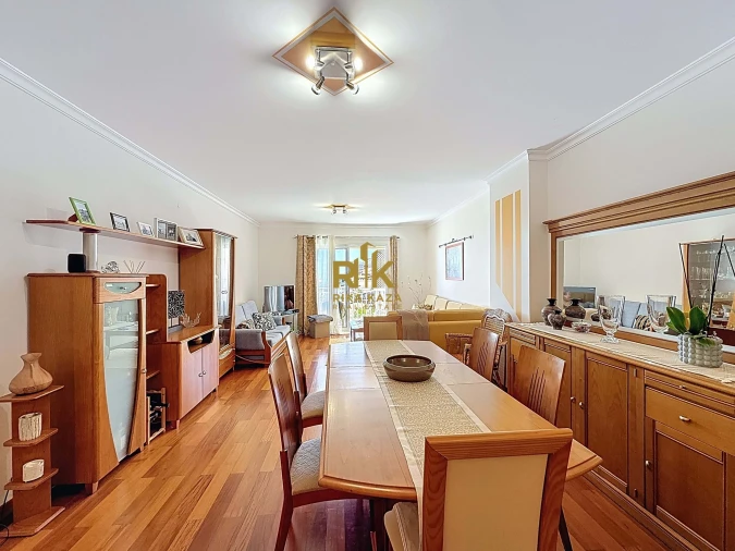 Apartamento T2 para Venda em Caniço Foto 3