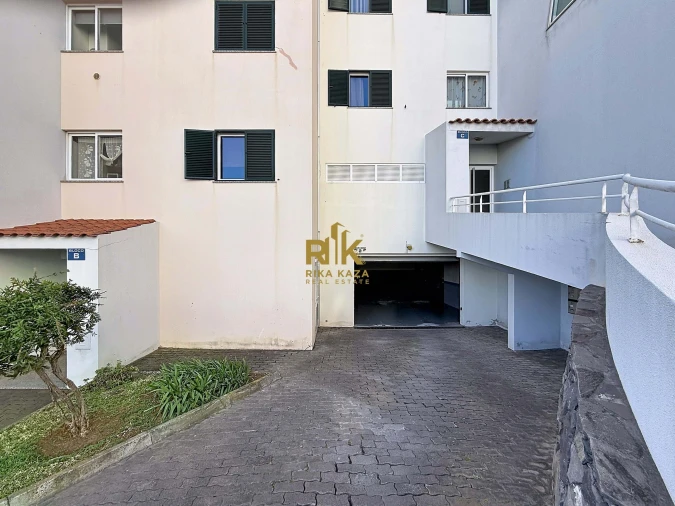 Apartamento T2 para Venda em Caniço Foto 29