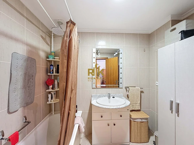 Apartamento T2 para Venda em Caniço Foto 15