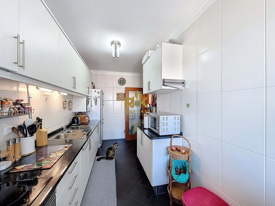 Apartamento T2 para Venda em Caniço Foto 25