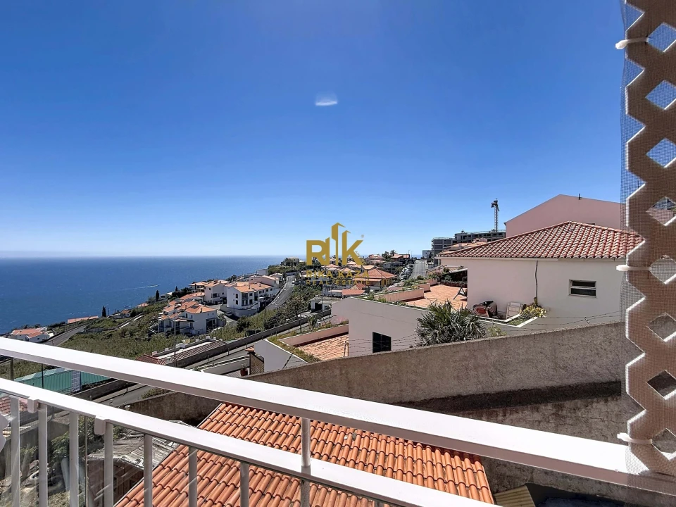 Apartamento T2 para Venda em Caniço Foto 9