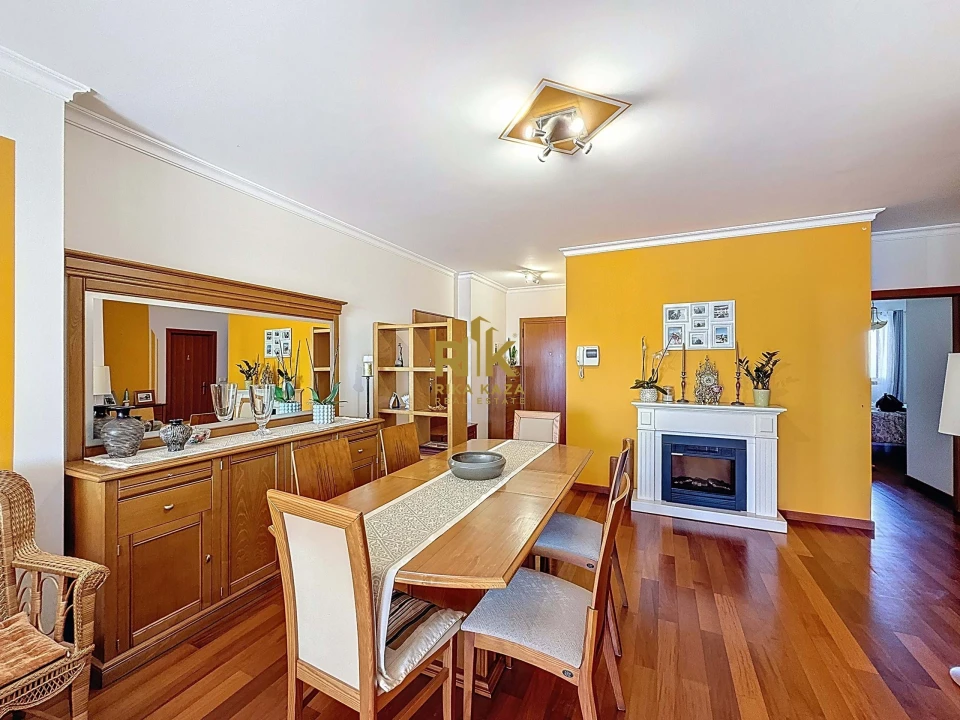 Apartamento T2 para Venda em Caniço Foto 2