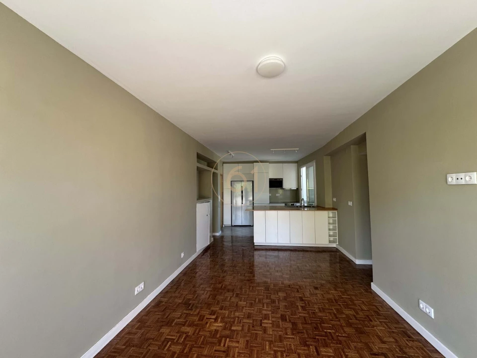 Apartamento T3 para Venda em Aldoar, Foz do Douro e Nevogilde Foto 1