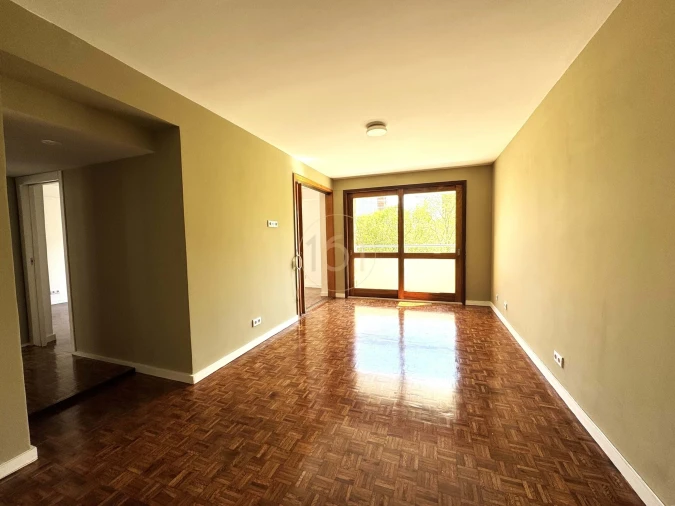 Apartamento T3 para Venda em Aldoar, Foz do Douro e Nevogilde Foto 2