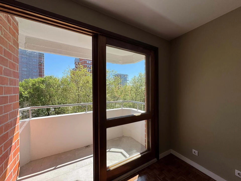 Apartamento T3 para Venda em Aldoar, Foz do Douro e Nevogilde Foto 4