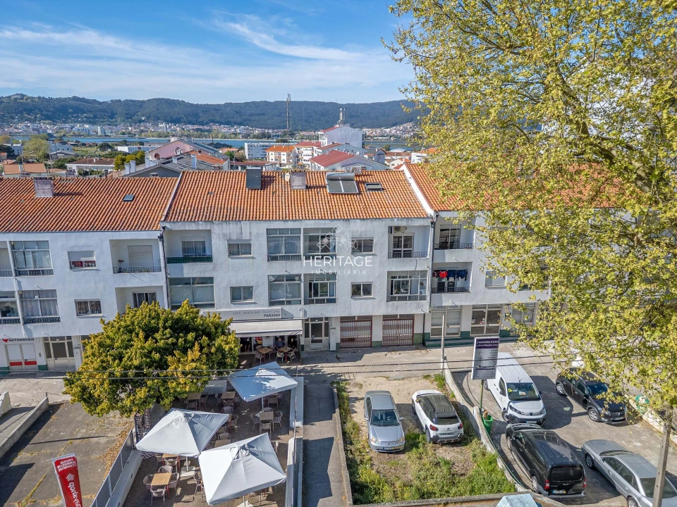 Apartamento T1 para Venda em Darque Foto 2