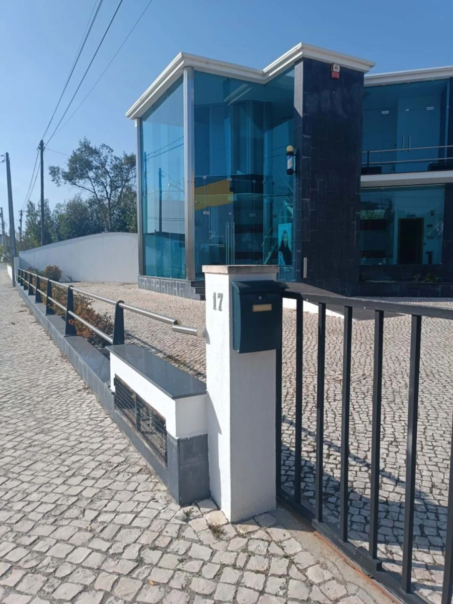 Negócio para Venda em Juncal Foto 3