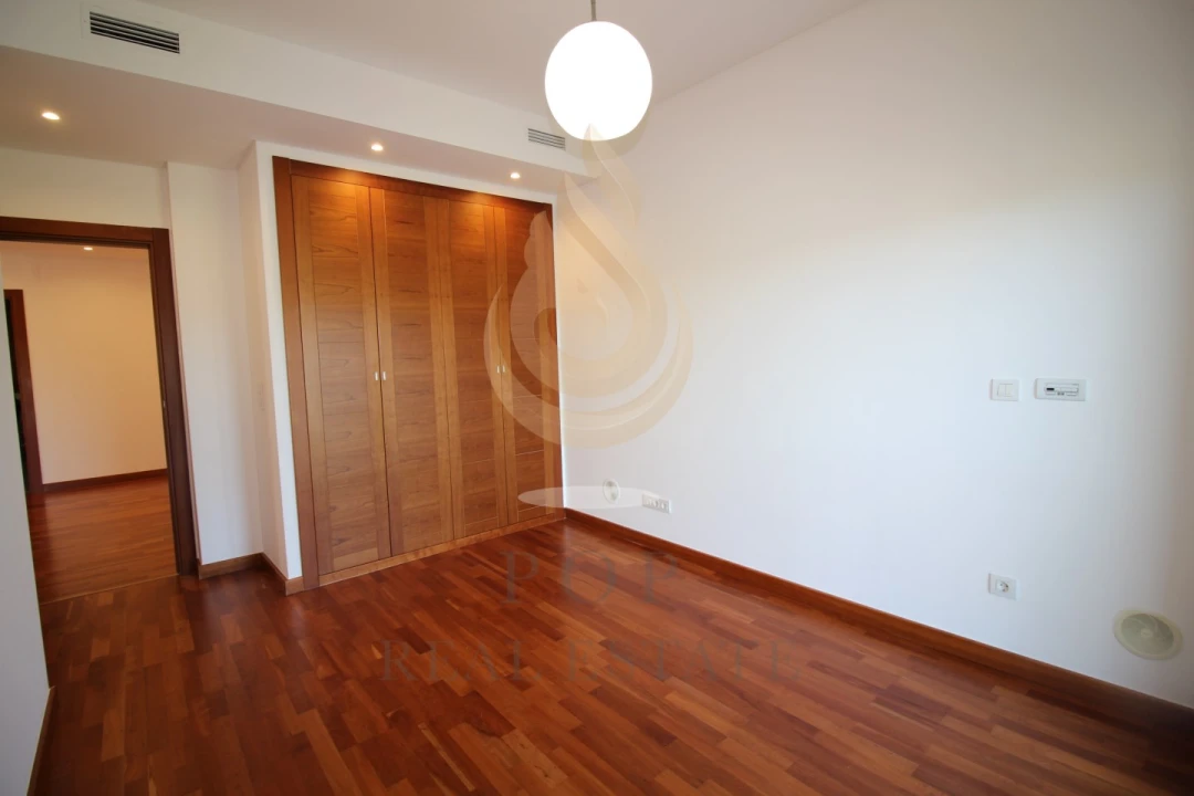 Apartamento T4 para Venda em Loule (São Sebastião) Foto 8