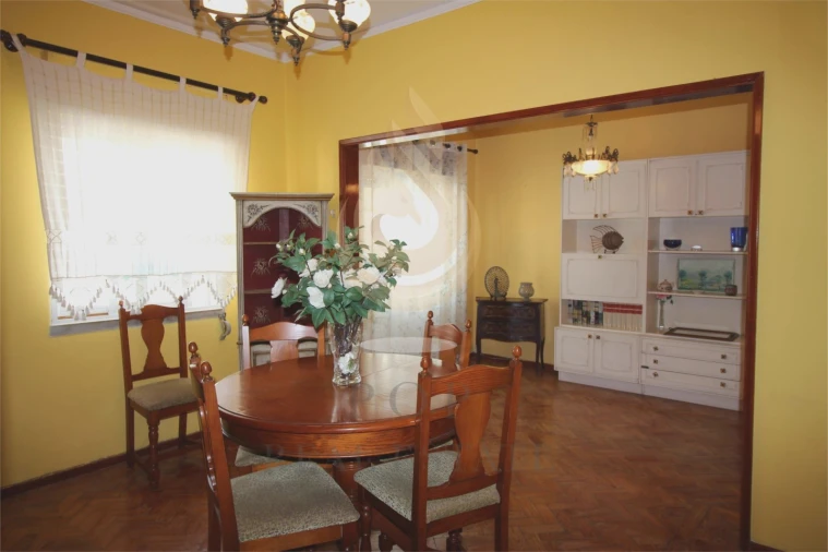 Apartamento T2 para Venda em Faro (Sé e São Pedro) Foto 3