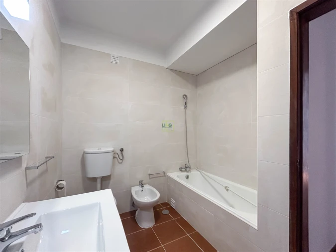 Apartamento T2 para Arrendamento em Castelo Branco Foto 26