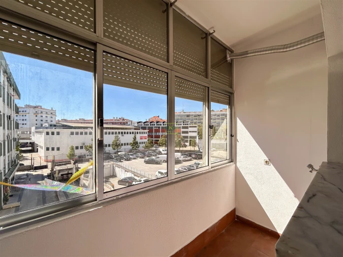 Apartamento T2 para Arrendamento em Castelo Branco Foto 9