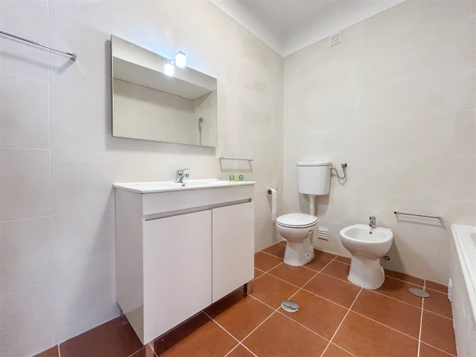 Apartamento T2 para Arrendamento em Castelo Branco Foto 25