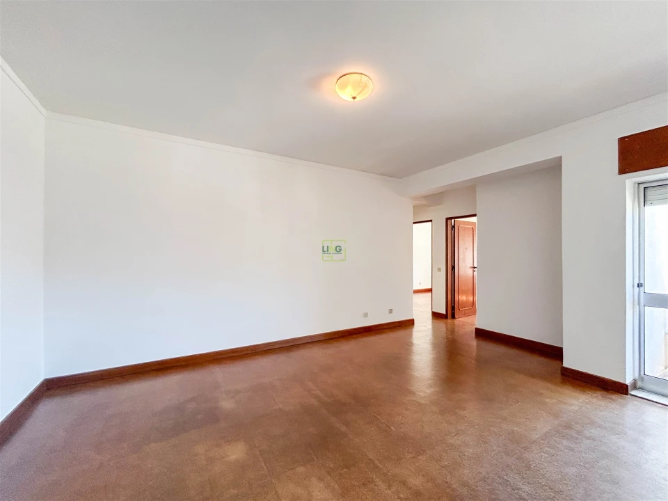 Apartamento T2 para Arrendamento em Castelo Branco Foto 14