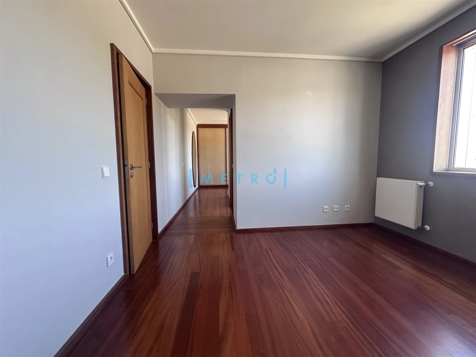 Apartamento T3 para Arrendamento em Aldoar, Foz do Douro e Nevogilde Foto 16
