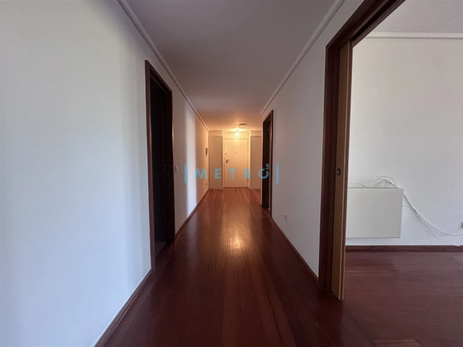 Apartamento T3 para Arrendamento em Aldoar, Foz do Douro e Nevogilde Foto 3