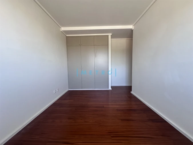 Apartamento T3 para Arrendamento em Aldoar, Foz do Douro e Nevogilde Foto 14