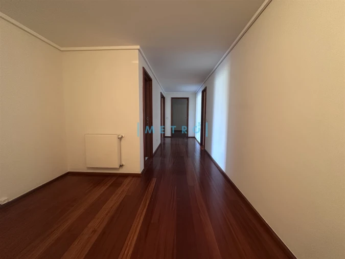 Apartamento T3 para Arrendamento em Aldoar, Foz do Douro e Nevogilde Foto 2