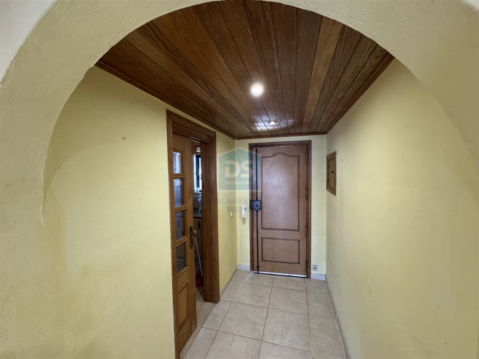 Apartamento T2 para Venda em Quarteira Foto 29