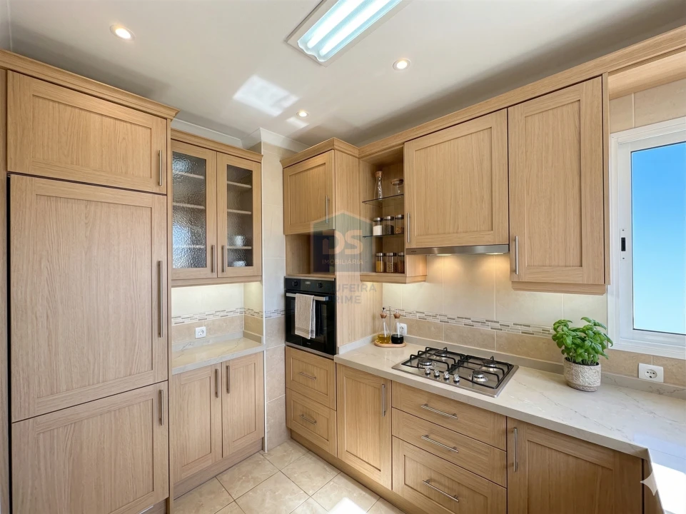 Apartamento T2 para Venda em Quarteira Foto 5