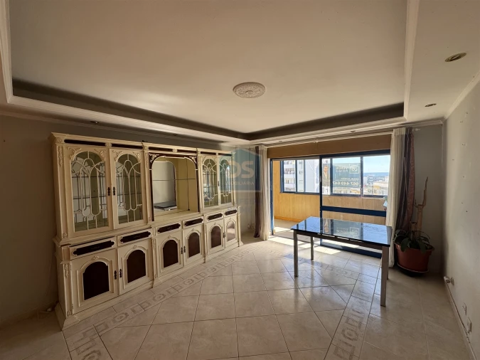 Apartamento T2 para Venda em Quarteira Foto 9