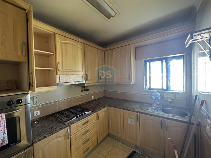 Apartamento T2 para Venda em Quarteira Foto 4