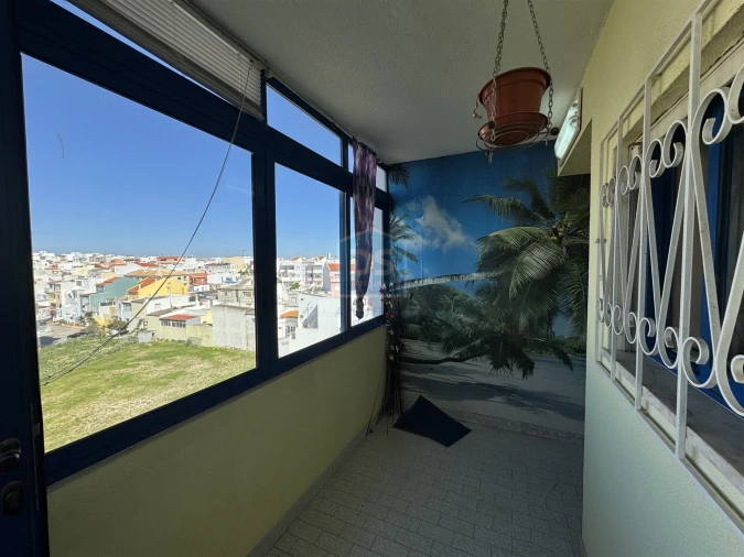 Apartamento T2 para Venda em Quarteira Foto 30