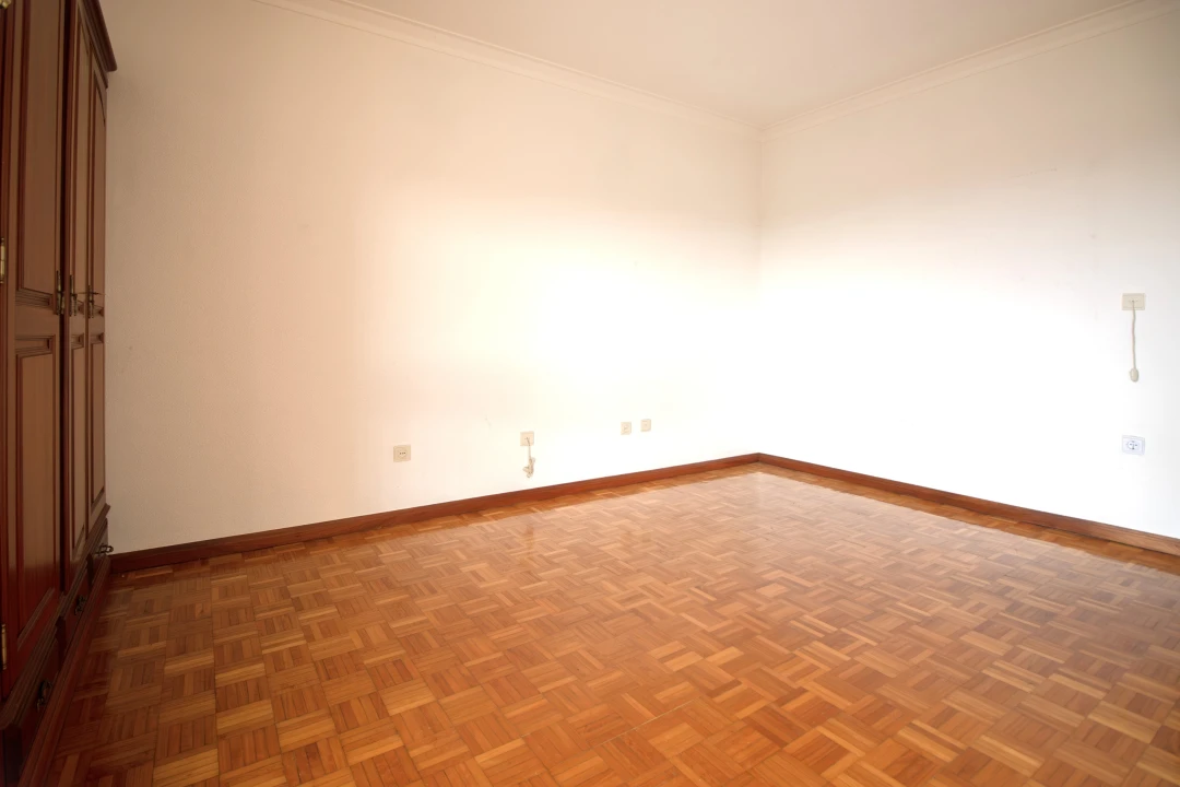 Apartamento T3 para Venda em Arvore Foto 3