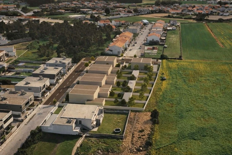 Terreno para Venda em Póvoa de Varzim, Beiriz e Argivai Foto 2