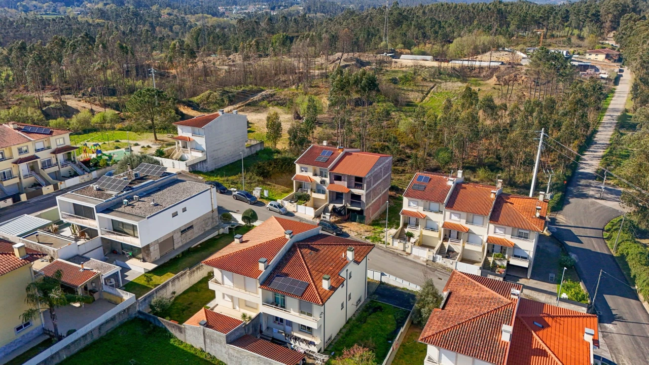 Moradia T3 para Venda em Cabanelas Foto 19