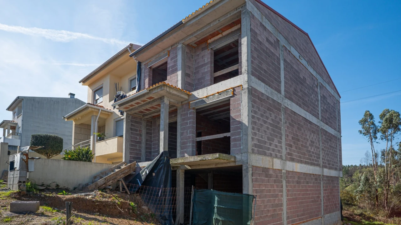 Moradia T3 para Venda em Cabanelas Foto 34