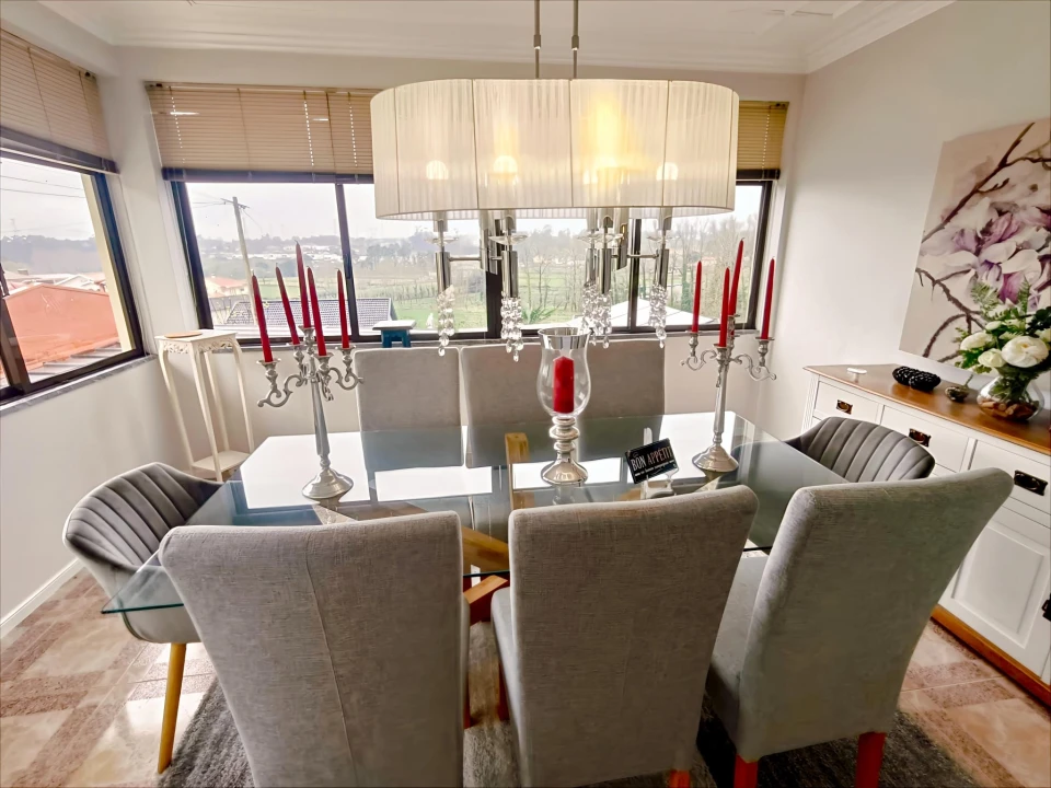 Moradia T4 para Venda em Lago Foto 12