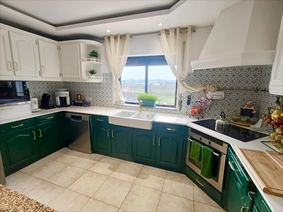 Moradia T4 para Venda em Lago Foto 18