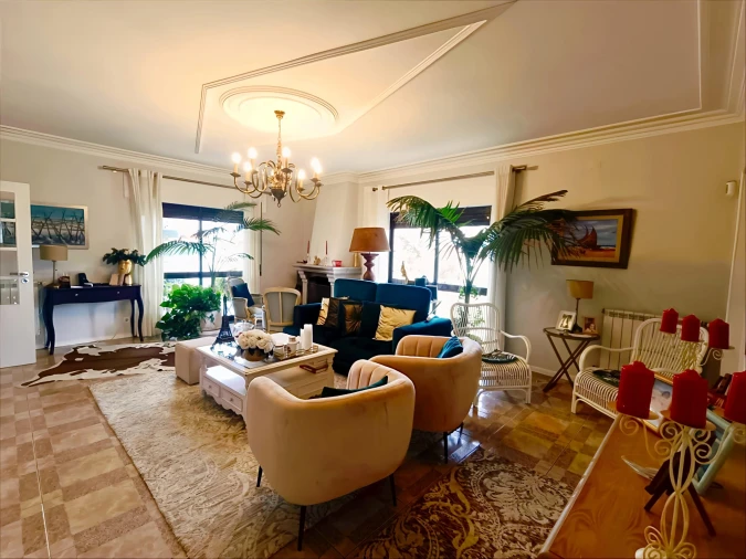 Moradia T4 para Venda em Lago Foto 3