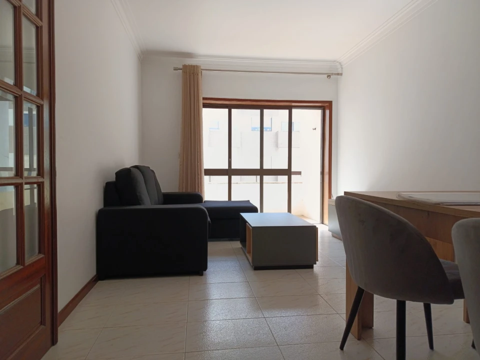 Apartamento T3 para Arrendamento em Chafe Foto 9
