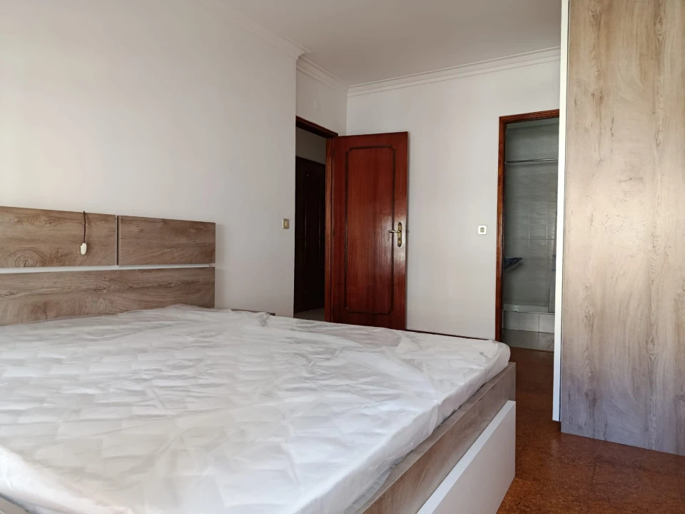 Apartamento T3 para Arrendamento em Chafe Foto 1