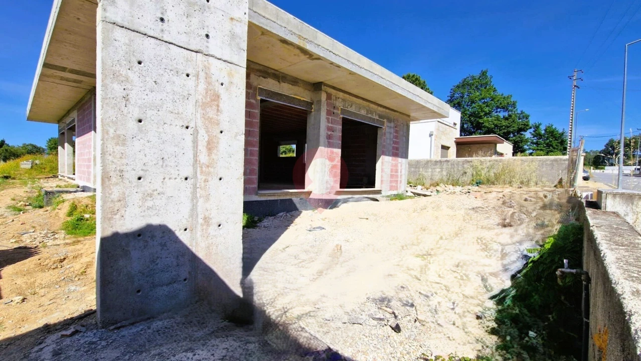 Moradia T3 para Venda em Mazedo e Cortes Foto 6