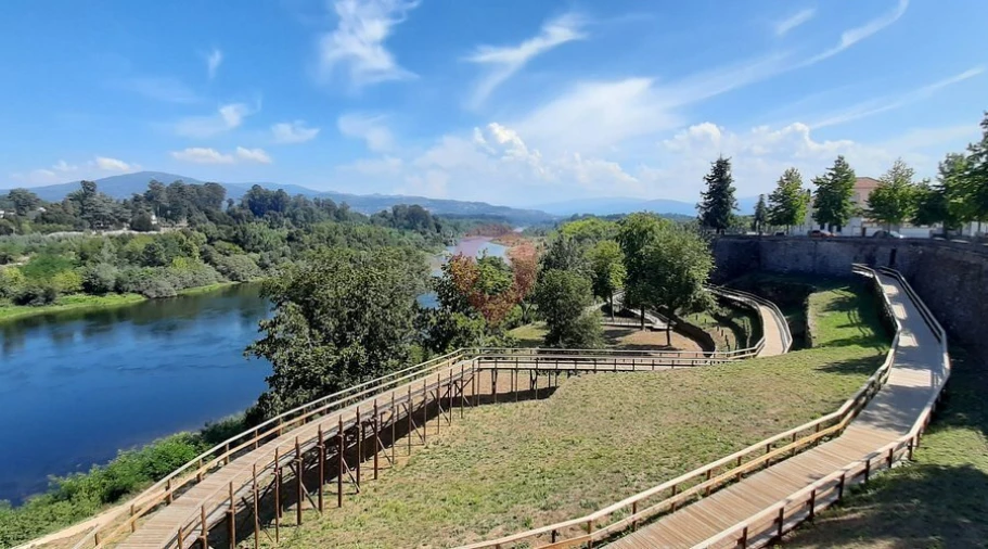 Moradia T3 para Venda em Mazedo e Cortes Foto 5