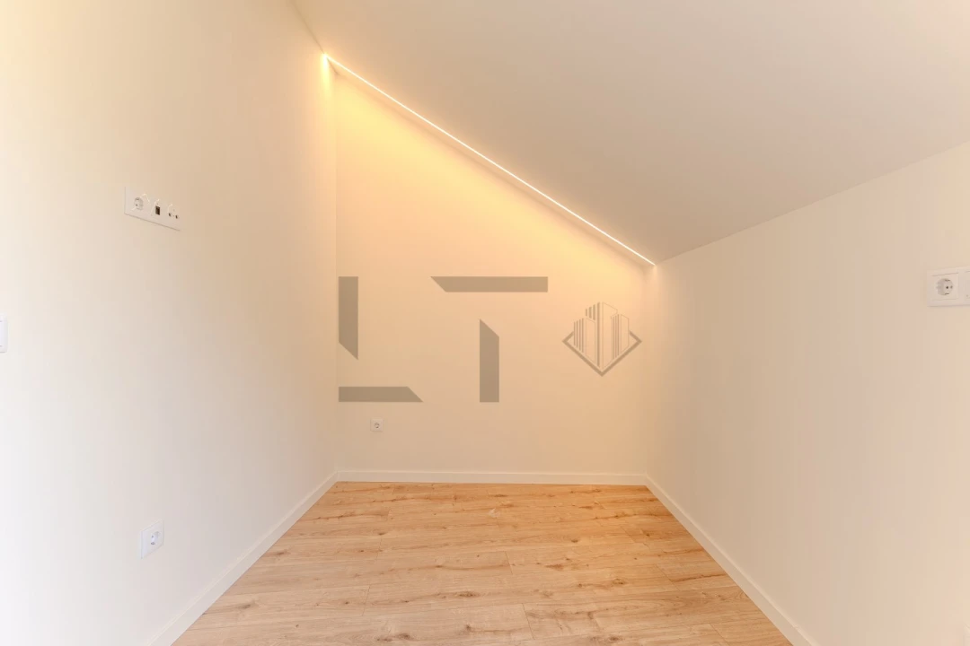 Apartamento T2 para Venda em São Domingos de Benfica Foto 17