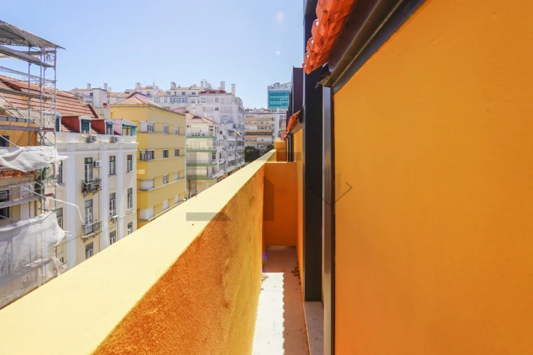 Apartamento T2 para Venda em São Domingos de Benfica Foto 4