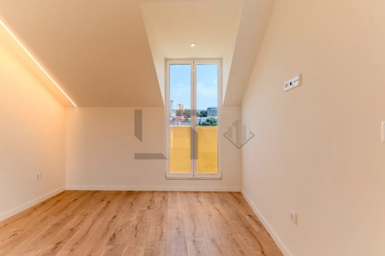 Apartamento T2 para Venda em São Domingos de Benfica Foto 12