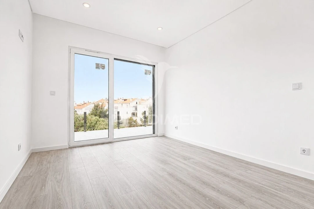 Apartamento T2 para Venda em Charneca de Caparica e Sobreda Foto 7