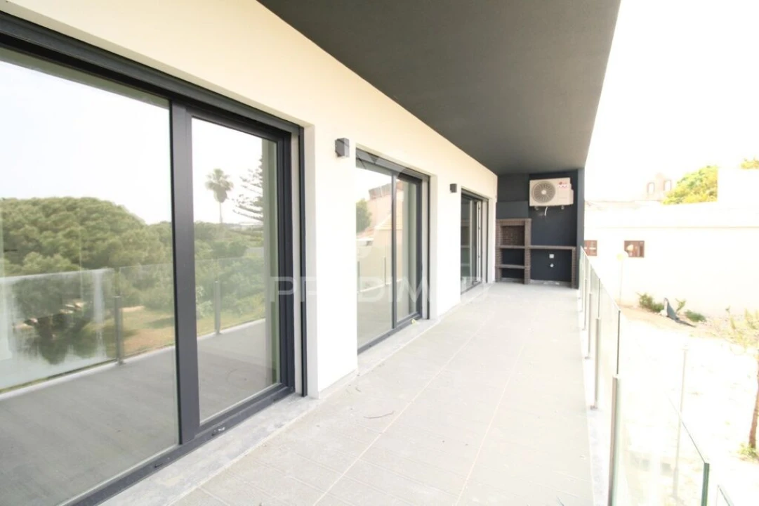Apartamento T2 para Venda em Charneca de Caparica e Sobreda Foto 6