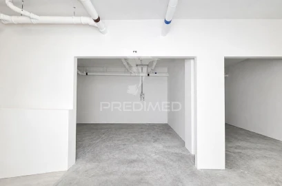 Apartamento T2 para Venda em Charneca de Caparica e Sobreda
