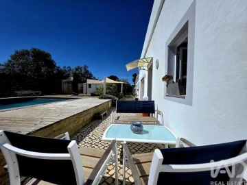 Moradia T3 para Venda em Santa Catarina da Fonte do Bispo