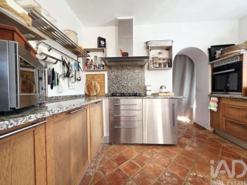 Moradia T3 para Venda em Santa Catarina da Fonte do Bispo