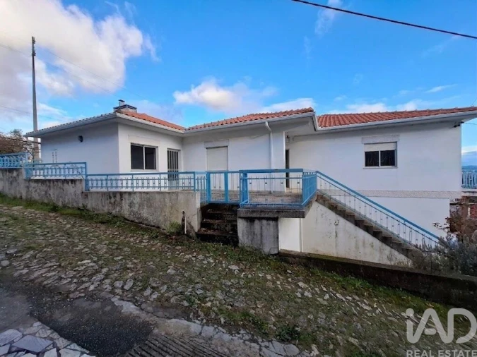 Moradia T3 para Venda em Lordelo