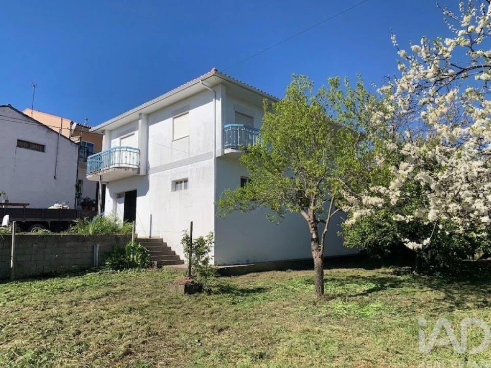 Moradia T3 para Venda em Lordelo Foto 35