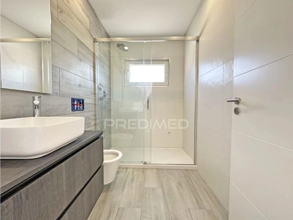 Apartamento T3 para Venda em Laranjeiro e Feijó Foto 6
