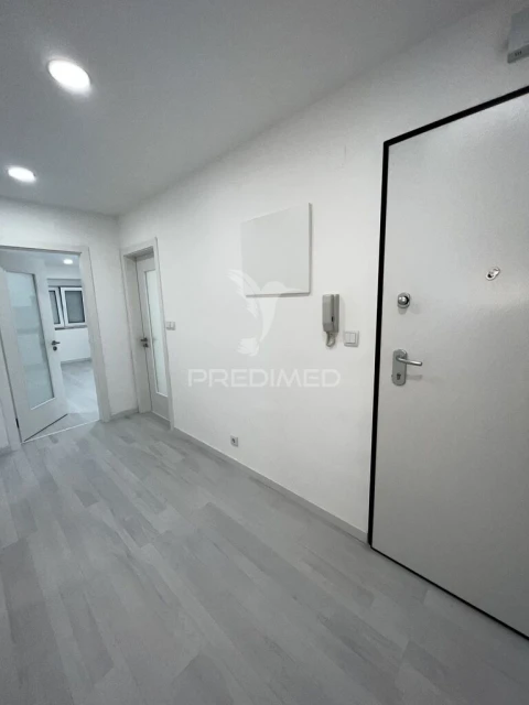 Apartamento T3 para Venda em Laranjeiro e Feijó